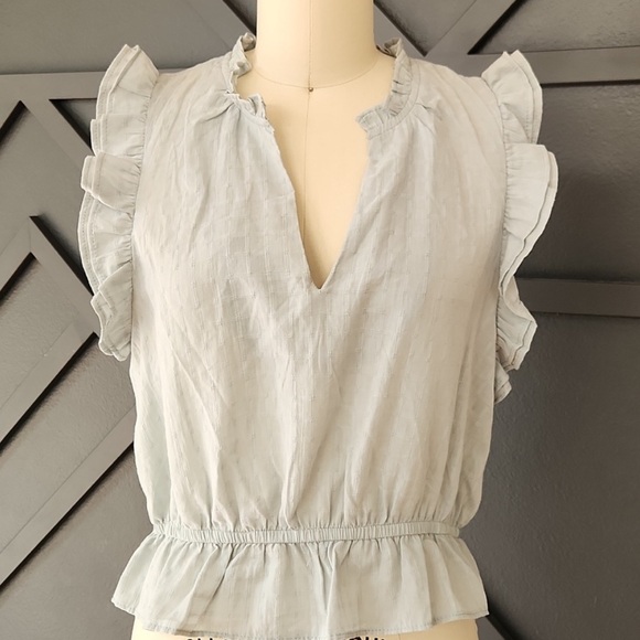 BB Dakota Ruffled Cropped Blouse - Picture 3 of 4
